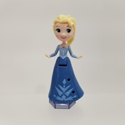 Hasbro: Disney Olaf's Frozen Adventure - Arendelle's Festive Celebration - Elsa