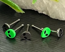 1pc Alien Head 20g Nose Stud Bone Steel Nostril Ring Area 51 Body Jewelry
