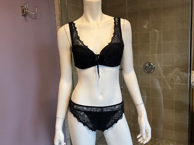 Ensemble lingerie fine Chantal Thomass soutien-gorge 34D + tanga L