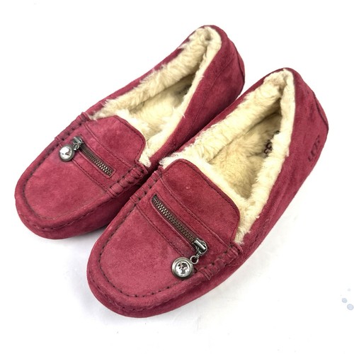 UGG Ansley Charm Hausschuhe 7 rot beere Lammfell gefüttert Slipper Mokassin Damen