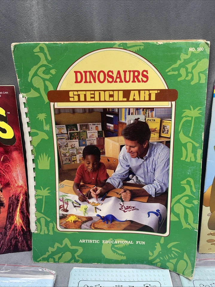 Lote de Dinosaurios Dragones Lagartos Paquete Cosas Suaves McCalls Hilos Mágicos Plantilla Años 80 Foto 2 de 4