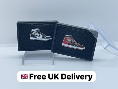 Stocking Fillers Air Jordan AJ Sneaker Turnschuh Pins mit Box UK Neu zwei Pins Set