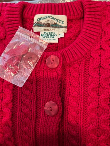 Irish Aran Crafts Ladies Buttoned Cardigan Size S Red - Picture 5 of 11