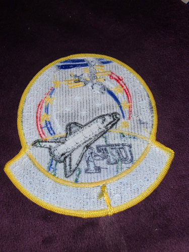 UF-1 SPACE SHUTTLE / SPACE STATION vintage collector patch. - Picture 2 of 3