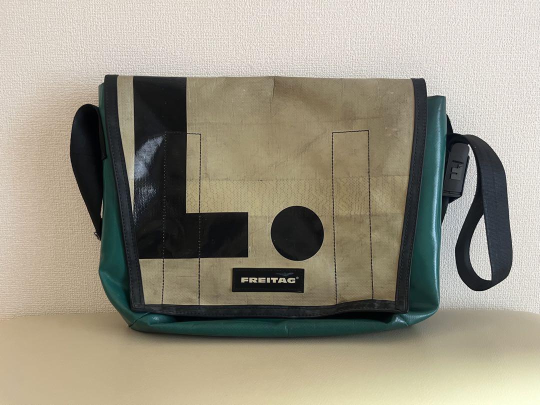 FREITAG F12 DRAGNET Shoulder bag Messenger bag Beige green FREITAG F12 DRAGNET Shoulder bag Messenger bag Beige green
