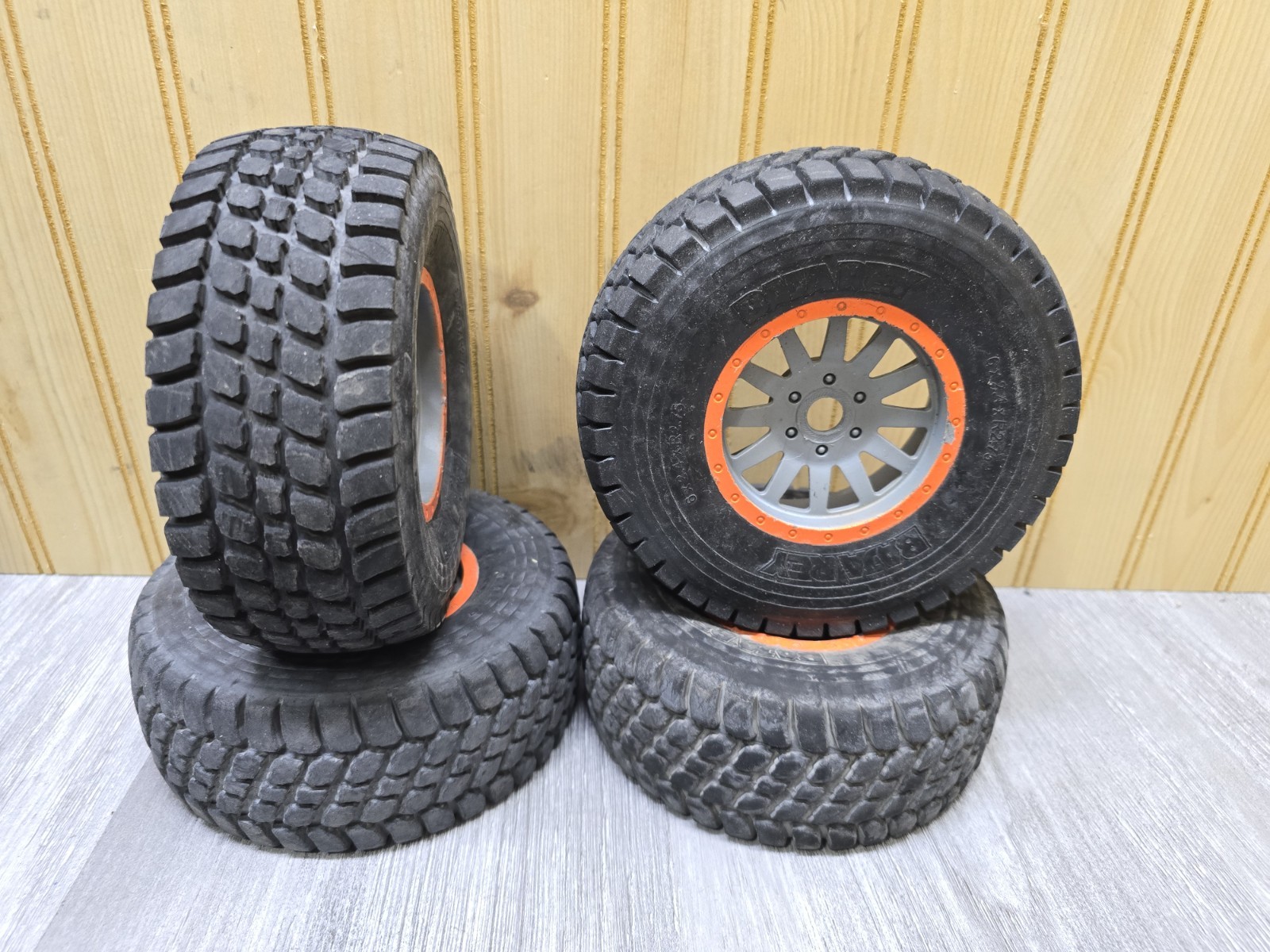 Losi Super Baja Rey 1.0 2.0 1/6 20mm Hex Tires and Wheels