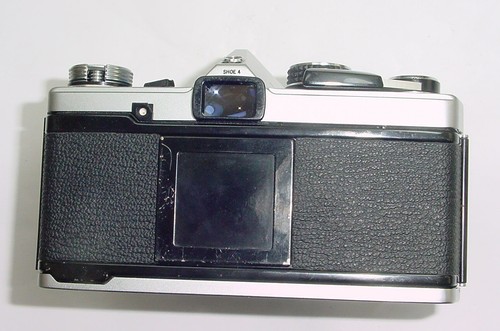 Olympus OM-2N 35mm Film SLR Manual Camera + Olympus 50/1.8 Zuiko Lens -Excellent - Picture 4 of 6