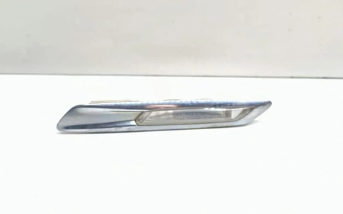 BMW 5 F10 Kotflügelblinker vorne rechts 7154168 3.00 Diesel 2011 33676121