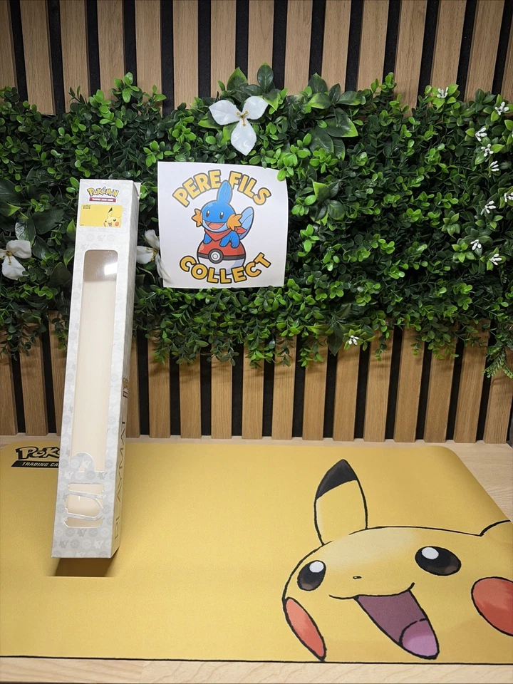 Pokémon - Ultra Pro - Tapis de Jeu - Pikachu neuf grand tapis de souris 34x60cm - Photo 1/4