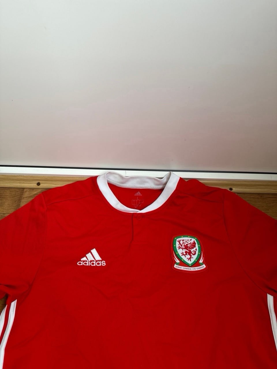 WALES NATIONAL TEAM 2017 2018 HOME FOOTBALL SOCCER SHIRT SIZE MENS L ADIDAS RED thumbnail 2