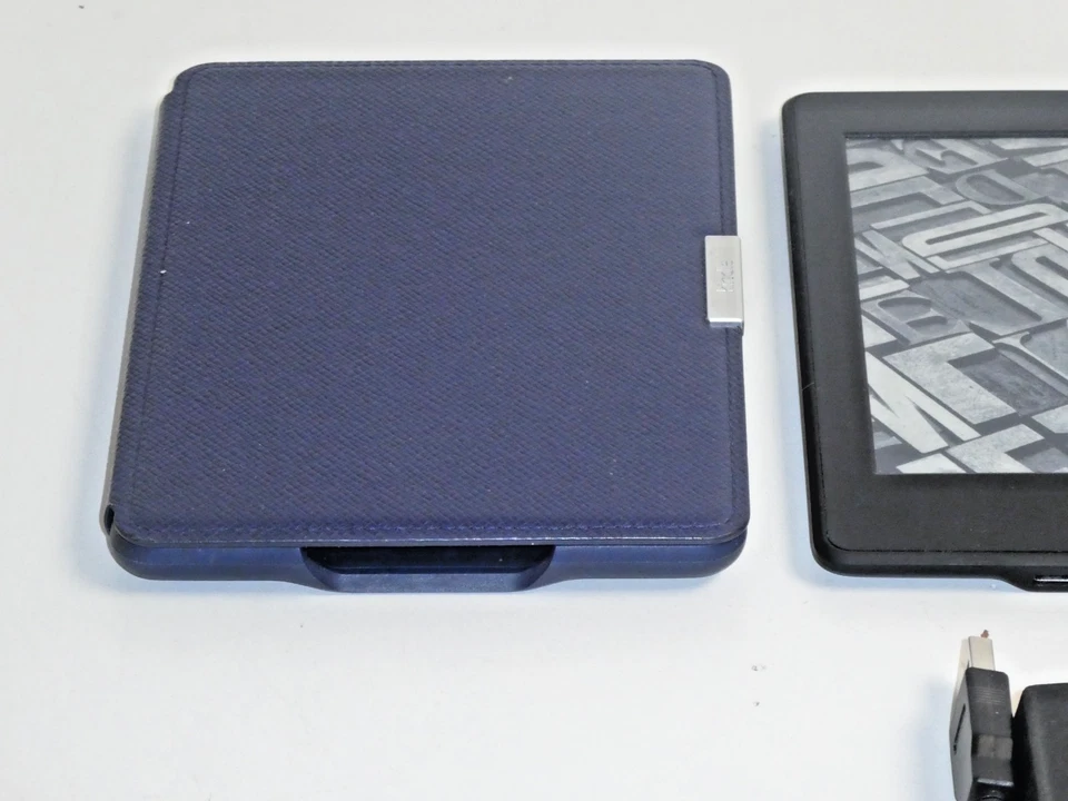 Amazon Kindle Paperwhite 6 inkl. 2x Hüllen, 2 Jahre Garantie - Bild 2 von 4