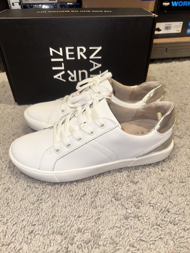 Naturalizer Z7642* Morrison Sneaker White Leather Women's Size 8 Wide - Picture 3 of 6