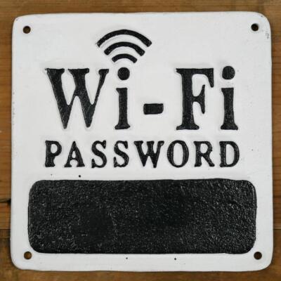 Wifi Passwort Code Schild Plakette Metall Eisen Bar Wohndeko Schilder weiß schwarz Wand
