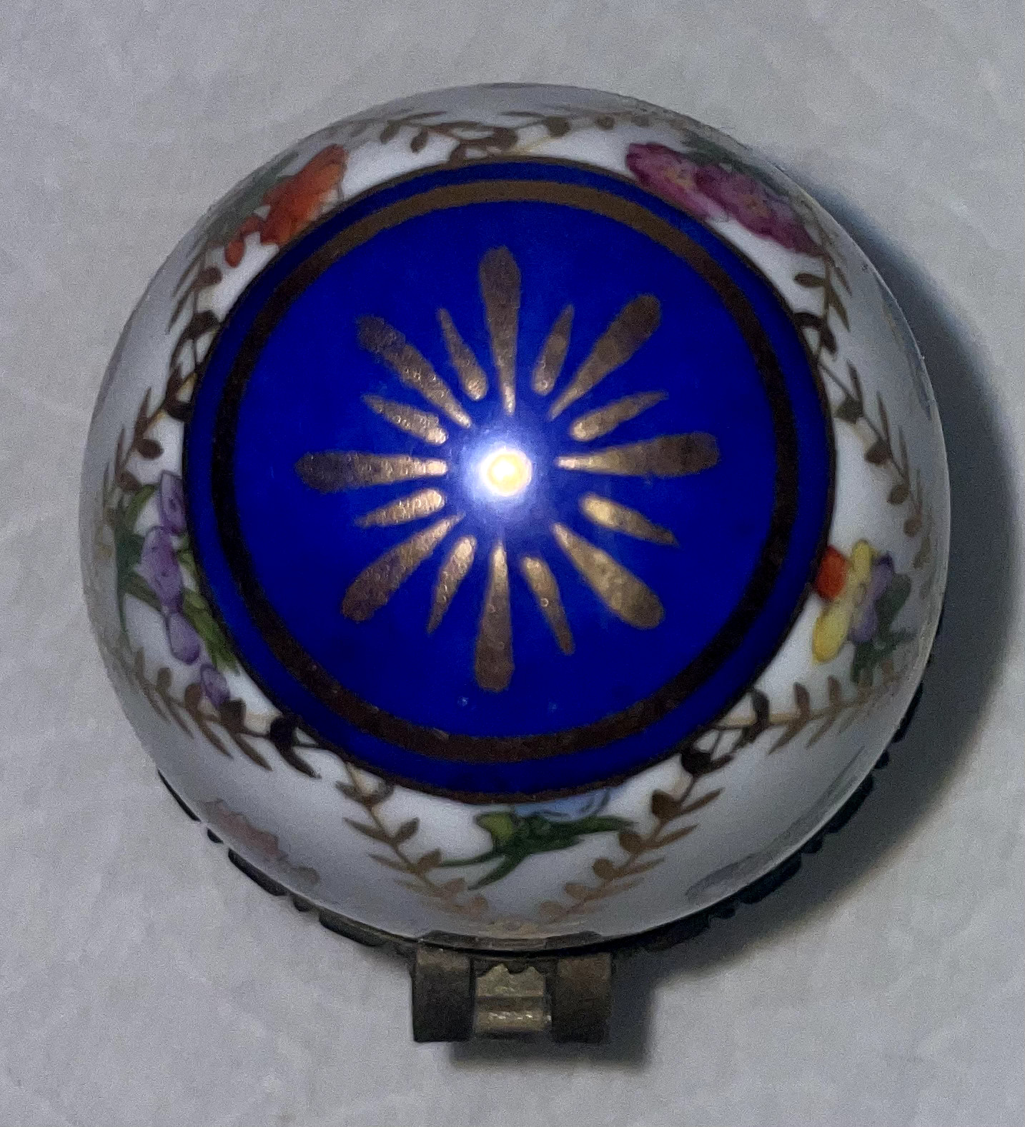 Vintage Hinged Porcelain Egg 3-Footed Trinket Dish