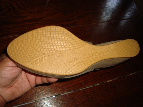 STUART WEITZMAN LADIES CORK WEDGE HEEL SUEDE SHOES SIZE 10 1/2 M WORN ONCE! - Picture 20 of 24