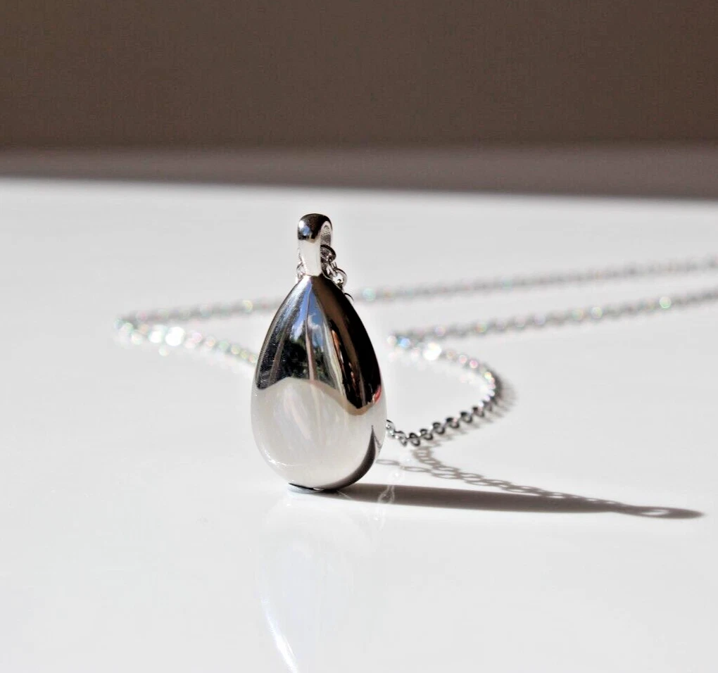 Human ashes jewelry deals