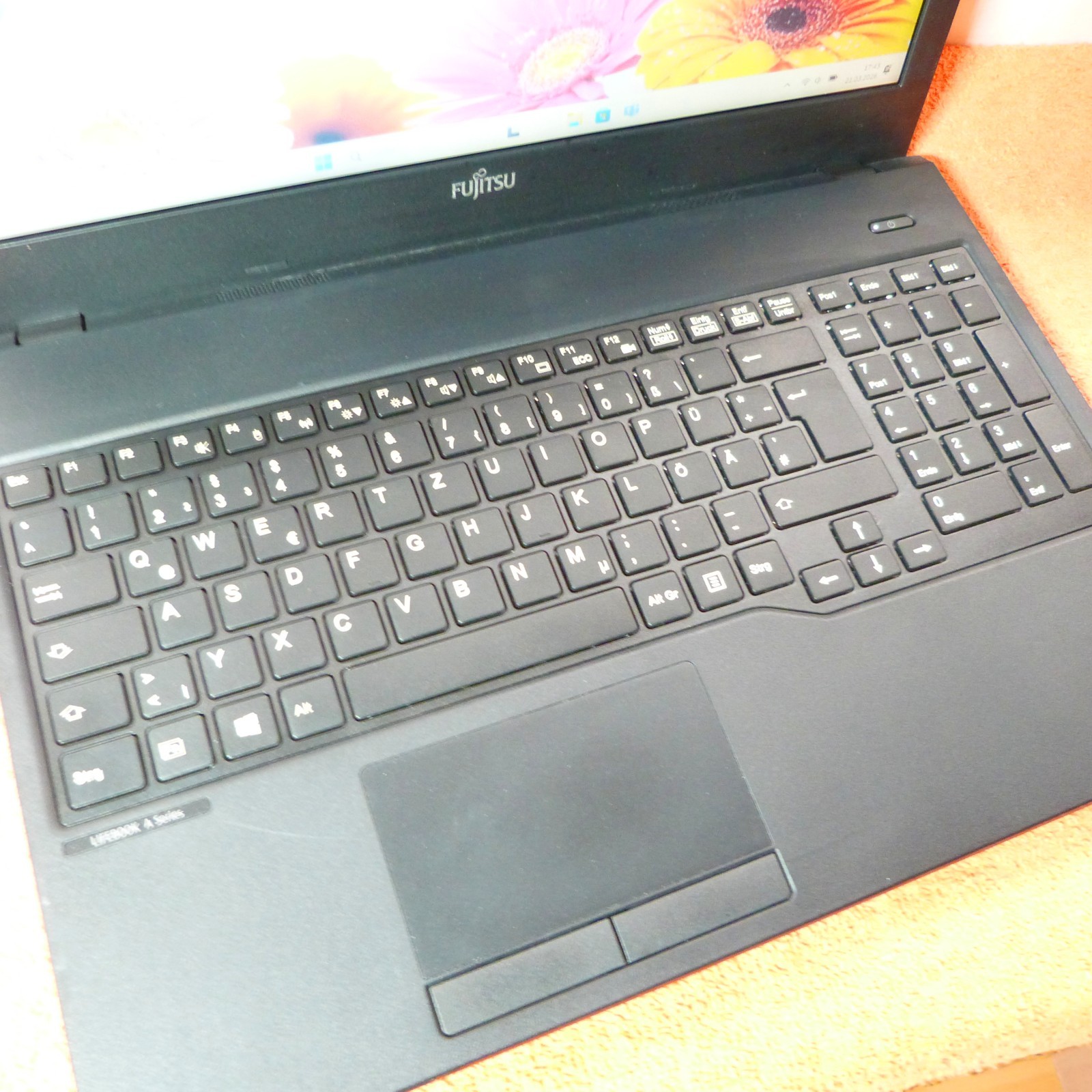 Fujitsu A357 Business IT 15" - SSD, 32 GB RAM, Windows 11 Pro foto 4