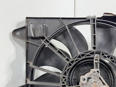 2007 Jeep Grand Cherokee Radiator Cooling Shroud Fan 24017515 OEM