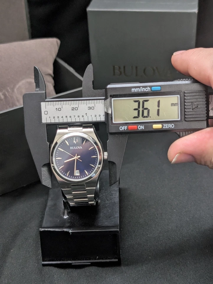 Reloj Bulova Classic Surveyor para mujer - azul, caja y papeles Foto 2 de 4