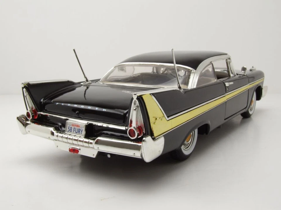 Plymouth Fury 1958 Nera Modellino Auto 1:18 MotorMax - Immagine 2 di 4