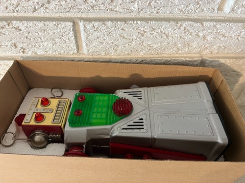 Chief Robot Man Battery Op Working original Box reproduction - Picture 8 of 12