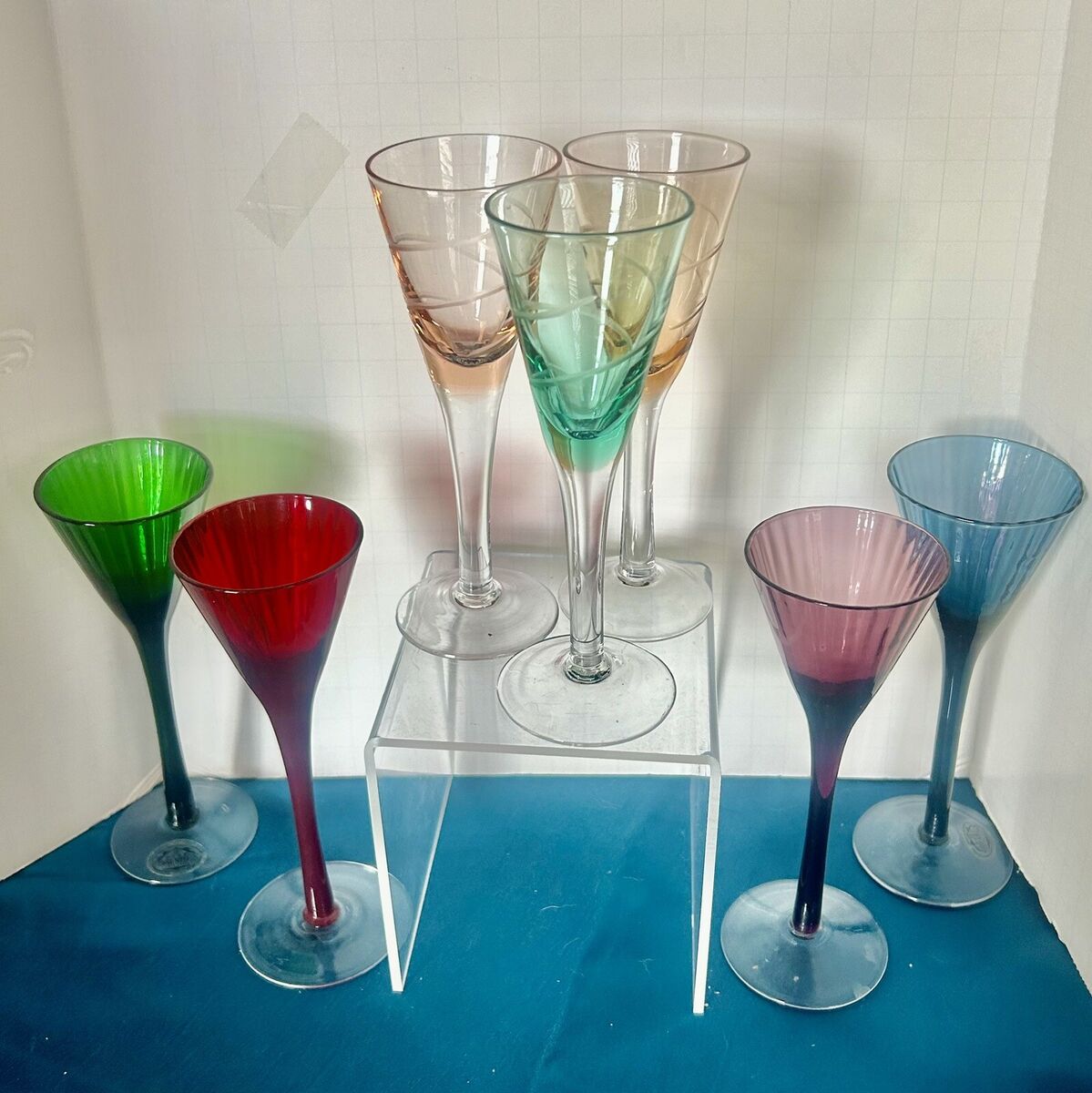 Assorted Vintage Cordials and Wine Glasses Assorted Vintage Cordials and Wine Glasses