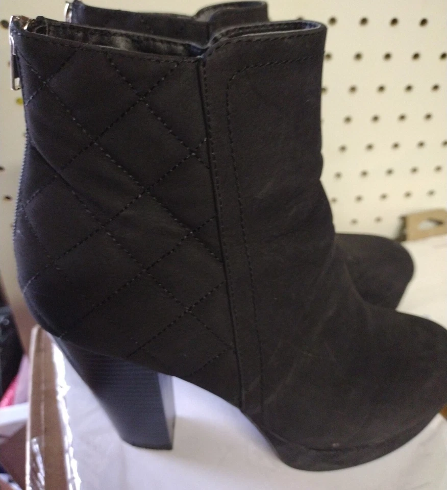 Woman's Black Boots Madden Girl Rupert  8 1/2 used in good shape . Very Stylish  - Image 3 of 4