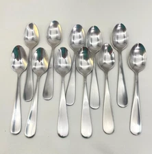12 STAINLESS 243 WORLD TABLEWARE DEMITASSE ESPRESSO COFEE SPOONS 4 1/2" (36 AV)