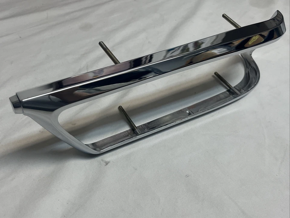 Marco de luz trasera lateral para pasajero Mercedes Benz W113 280Sl nuevo OEM  Foto 3 de 4