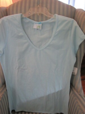 NWT ''ME'' BRAND MADE BY FRESH PRODUCE..  INSPIRED V-NECK TEE IN COOL BREEZE..(XL)