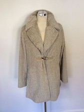 Riani German Designer Beige & White Faux Fur Feel Coat Size 14