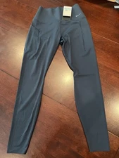 NWT $110 Nike Women’s Universa Dri-Fit Leggings Large Navy Blue High rise