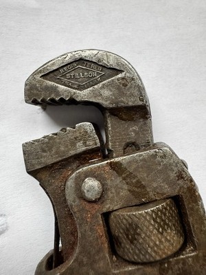 Vintage 7.25'' Walworth Stillson Pipe Wrench  Wooden Handle -  Made in USA