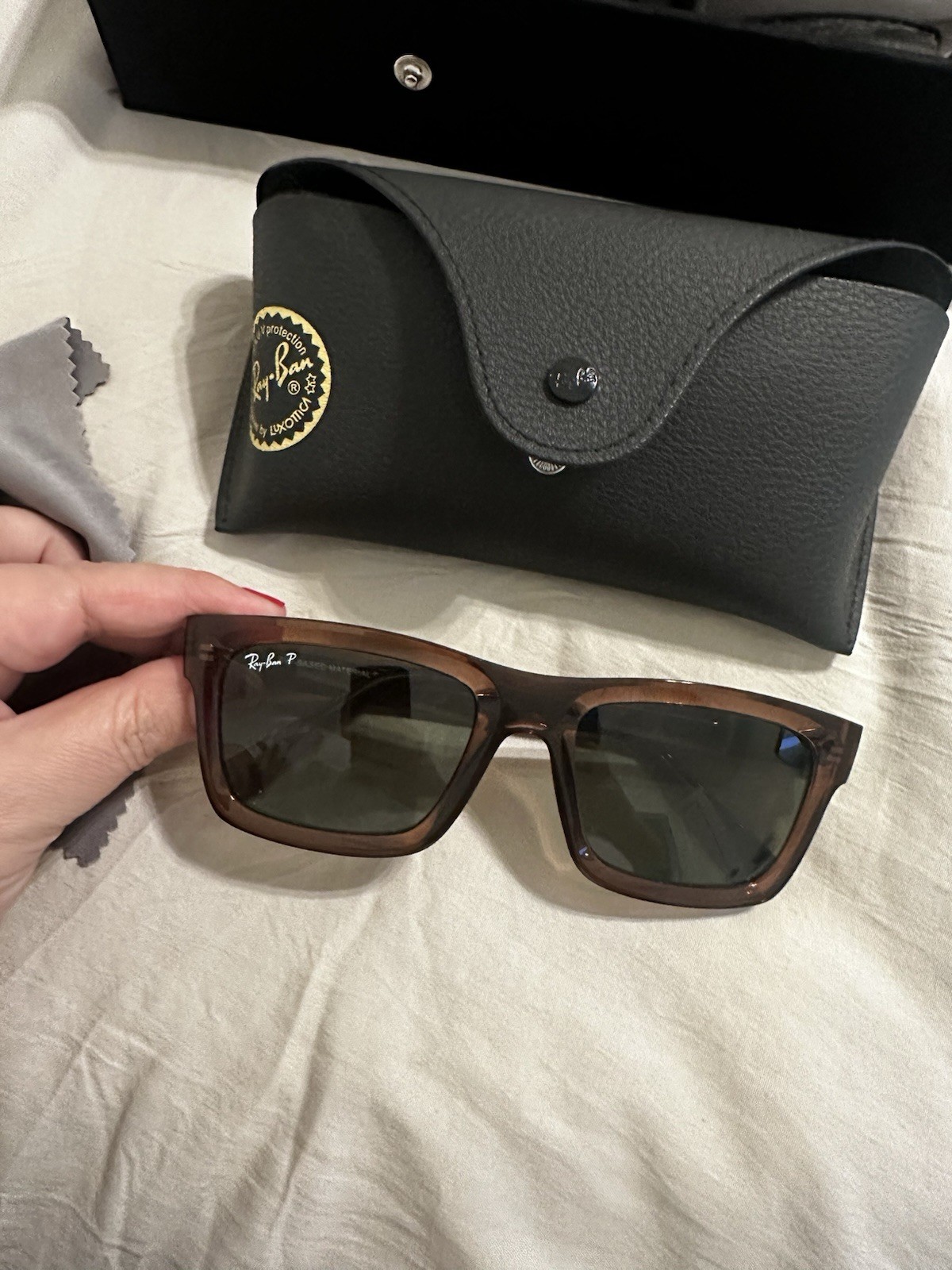 Brown rayban - image 3