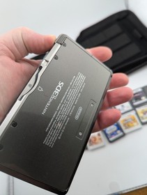 Nintendo 3DS 2GB Handheld System - Cosmo Black 22 Games NO CHARGER