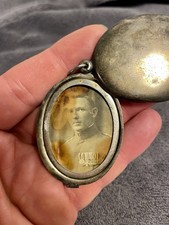 WW1 Medaillon mit Fotos Soldat mit Ordensspange EK2 Weltkrieg Patriotika 1 WK
