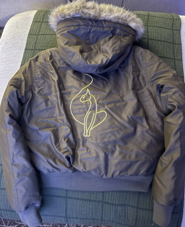 Chaqueta acolchada con capucha para mujer Baby Phat vintage Y2K Foto 2 de 4