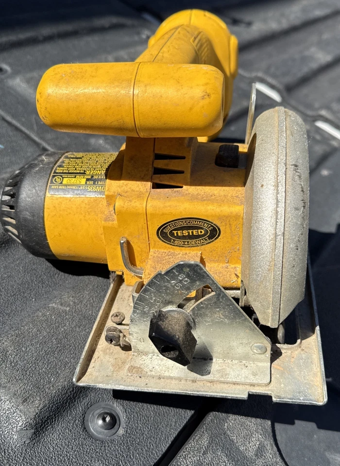 Dewalt DW935 14.4V Cordless 5-3/8" Circular Trim Saw - TOOL ONLY (CP1109648) - Image 3 of 4