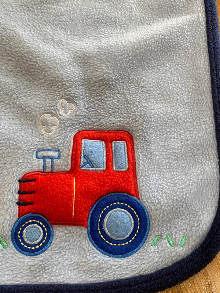 Manta Carter's Child of Mine azul niño bebé rojo tractor polar granja 29x34 Foto 2 de 4