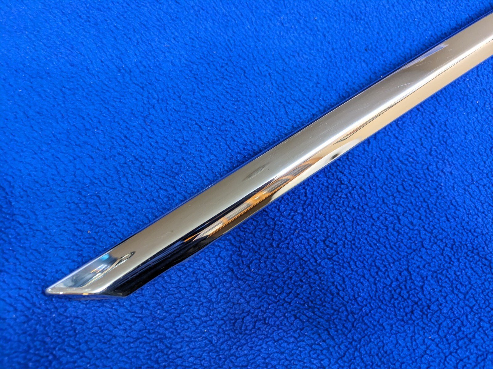 2006-12 Bentley Flying Spur Front Right Lower Window Door Trim Chrome strip oem