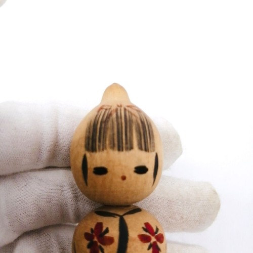6.5cm Vintage Japanese Creative KOKESHI Doll Pair – Hand-Painted Folk Art KOC611 - Picture 13 of 20