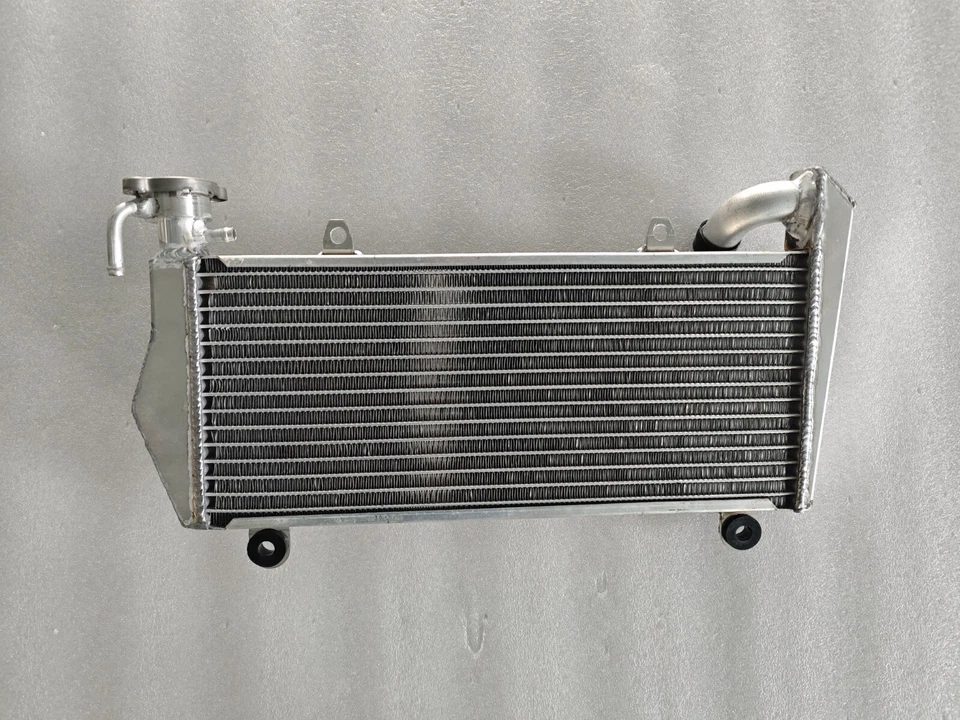 Radiador aluminio para DUCATI 1199 / 1299 / 899 / 959 PANIGALE S R 2012-2018 Foto 3 de 4