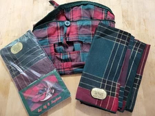 Longaberger Basket Tray Liner & Charles Craft Christmas Plaid Napkins 9 Piece 