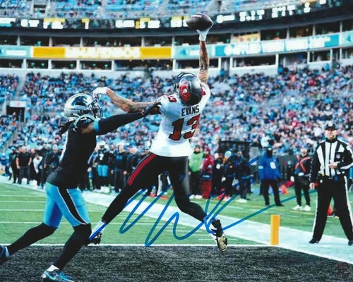 Mike Evans Autographed Signed Tampa Bay Buccaneers 8x10 Photo with COA/Hologram