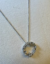 Beautiful Suzanne Kalan 14k Mini Starburst Diamond Circle Pendant Necklace!