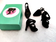 Barbie 2 paires chaussures  noires +boîte logo "Barbie", pour poupées 30 cm,neuf