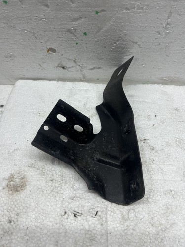 VW POLO 9N  6Y0821141 Halterung Kotflügel Skoda Fabia Vorne links Halter
