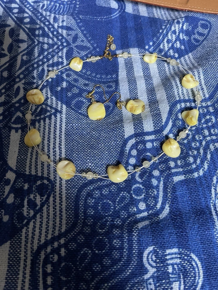 Juego de collar y pendientes This Is A Butterscotch ámbar natural Foto 2 de 4