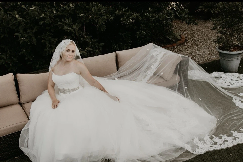 Vera Wang белый свадебное платье слоновой кости бальное платье размер 8 без бретелек полная длина платье - Изображение 3 из 4