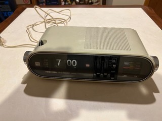 Vintage & Rare Toshiba RC 803F Flip Clock w/ AM FM Radio Tested